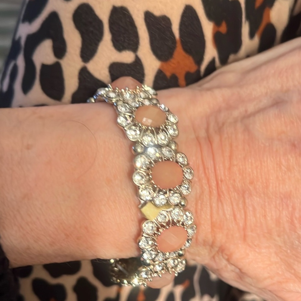 Flowery Crystal Bracelet